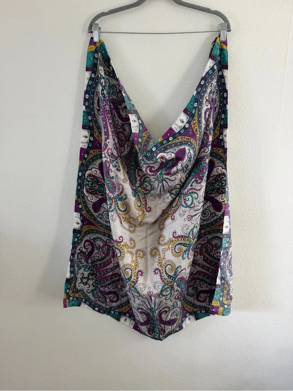 Etro Milano Printed Teal, Purple, Yellow Paisley 100% Silk Made in Italy